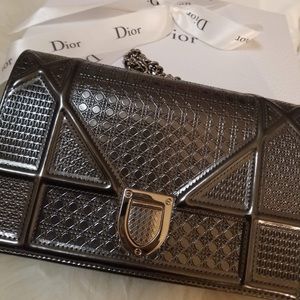 DIORAMA POUCH Metallic Dark Gray Calfskin